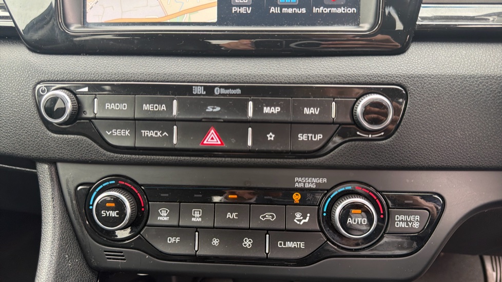 Kia Niro 1.6 GDi PHEV 3 5dr DCT Estate - Image 21