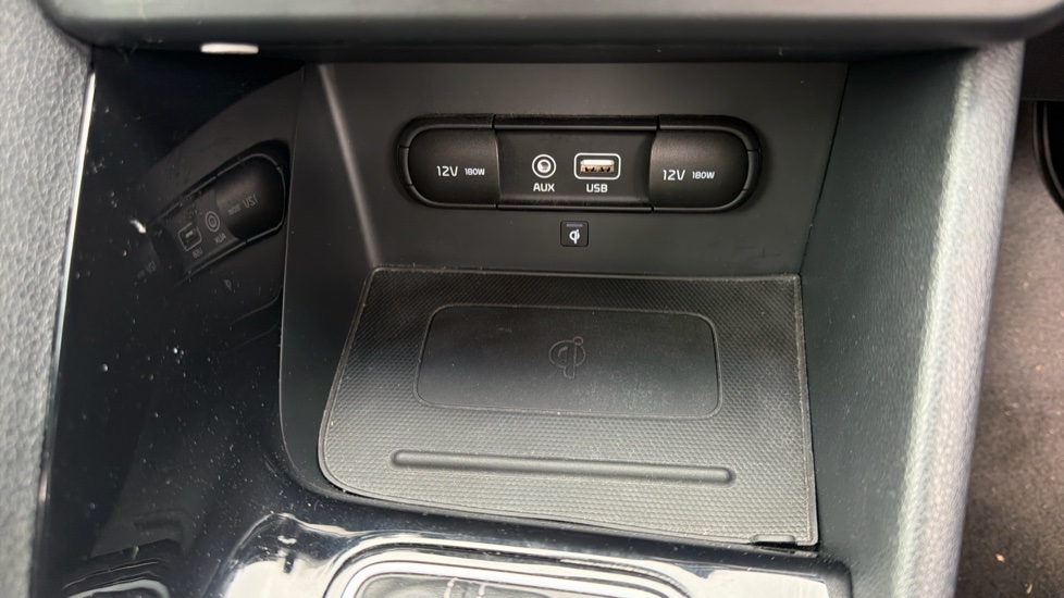 Kia Niro 1.6 GDi PHEV 3 5dr DCT Estate - Image 23