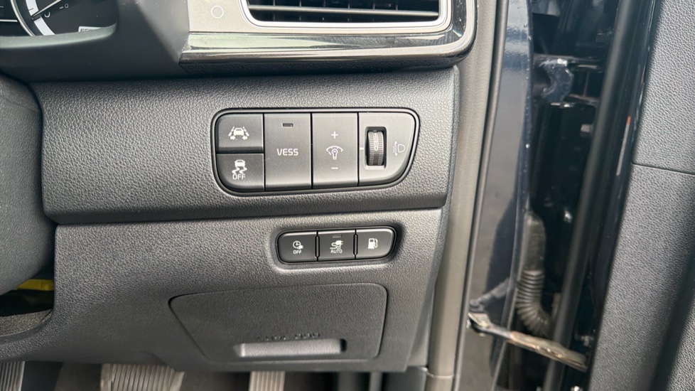 Kia Niro 1.6 GDi PHEV 3 5dr DCT Estate - Image 28