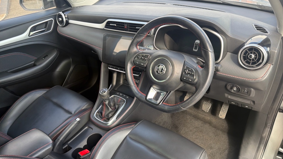 MG ZS 1.0T GDi Exclusive 5dr Petrol Hatchback - Image 11