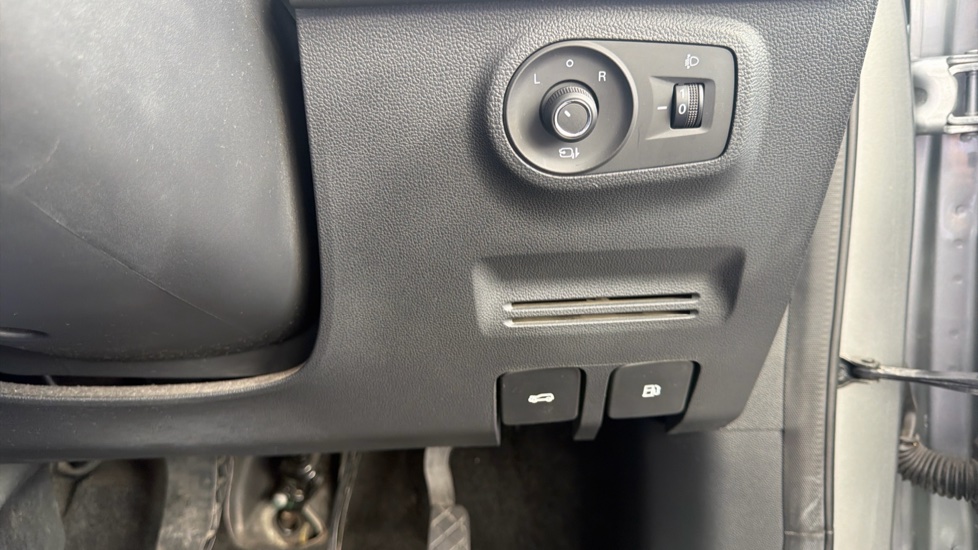 MG ZS 1.0T GDi Exclusive 5dr Petrol Hatchback - Image 31