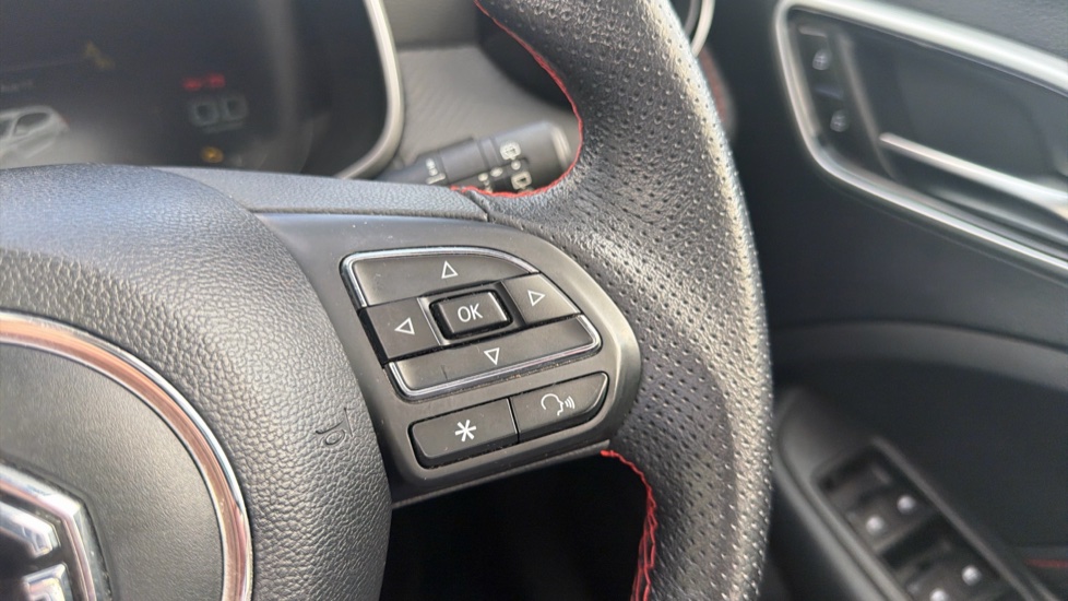MG ZS 1.0T GDi Exclusive 5dr Petrol Hatchback - Image 33