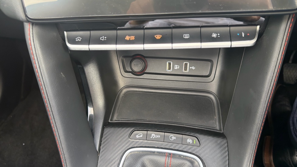 MG ZS 1.0T GDi Exclusive 5dr Petrol Hatchback - Image 35