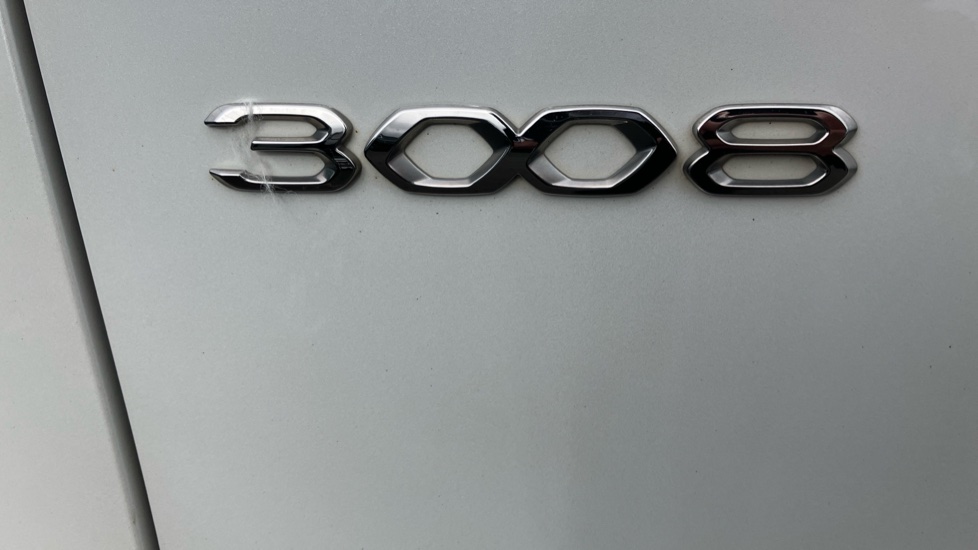 Peugeot 3008 1.5 BlueHDi GT 5dr EAT8 Diesel Estate - Image 39