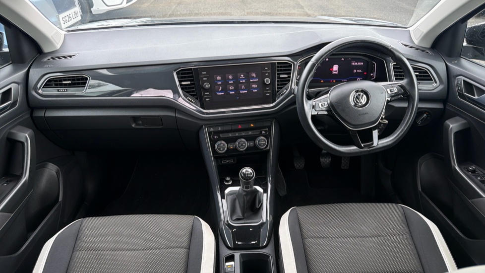 Volkswagen T-Roc 1.6 TDI SEL 5dr Diesel Hatchback - Image 10