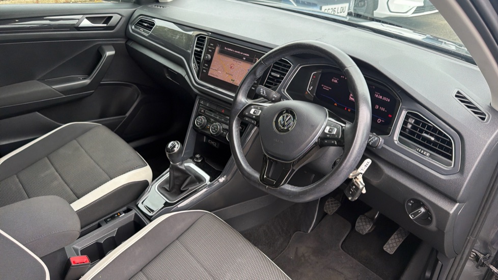 Volkswagen T-Roc 1.6 TDI SEL 5dr Diesel Hatchback - Image 11