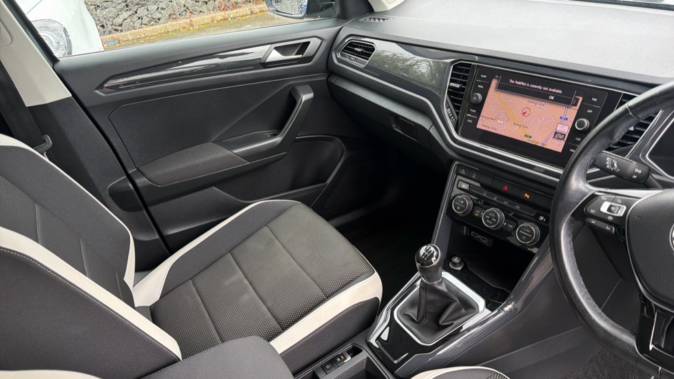 Volkswagen T-Roc 1.6 TDI SEL 5dr Diesel Hatchback - Image 14