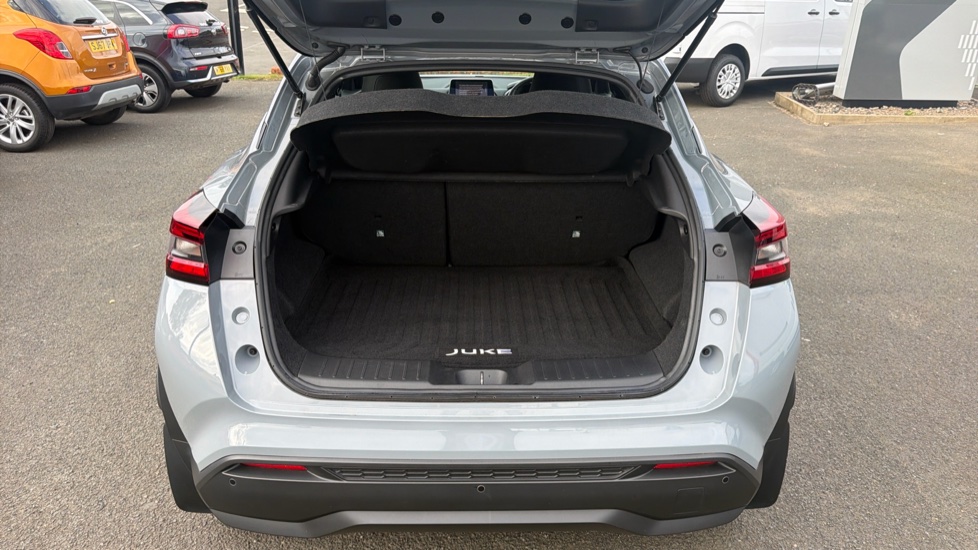 Nissan Juke 1.0 DiG-T 114 N-Connecta 5dr Petrol Hatchback - Image 4
