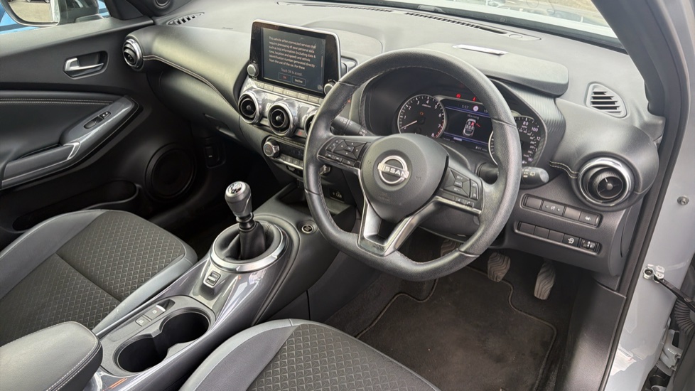 Nissan Juke 1.0 DiG-T 114 N-Connecta 5dr Petrol Hatchback - Image 11