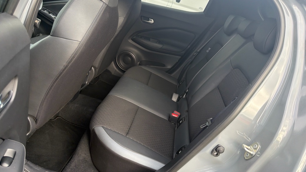 Nissan Juke 1.0 DiG-T 114 N-Connecta 5dr Petrol Hatchback - Image 16