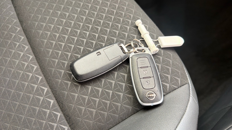Nissan Juke 1.0 DiG-T 114 N-Connecta 5dr Petrol Hatchback - Image 20