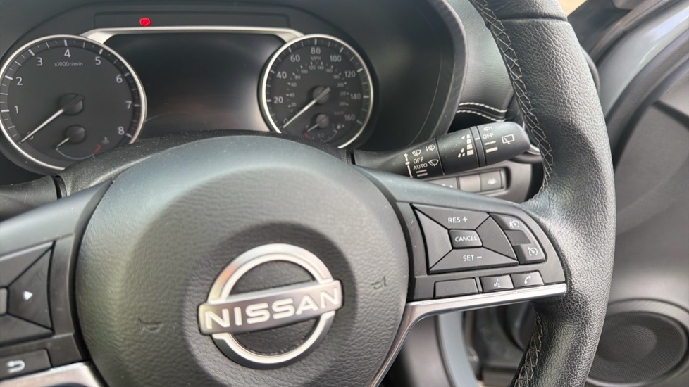 Nissan Juke 1.0 DiG-T 114 N-Connecta 5dr Petrol Hatchback - Image 33