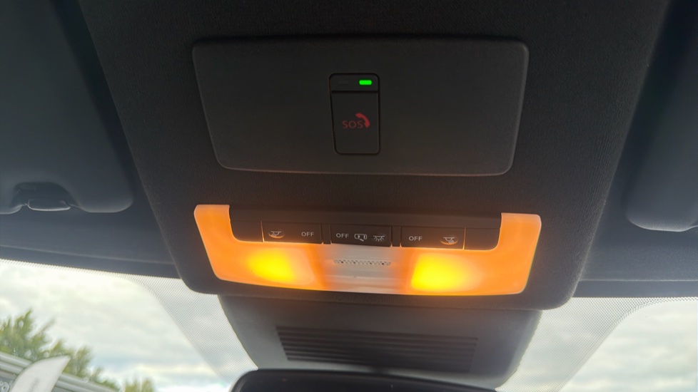 Nissan Juke 1.0 DiG-T 114 N-Connecta 5dr Petrol Hatchback - Image 34