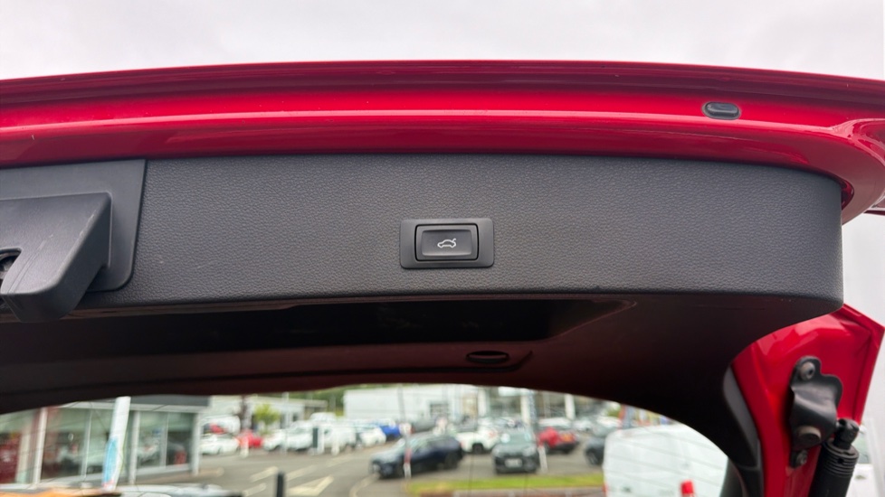 Audi Q2 30 TDI S Line 5dr Diesel Estate - Image 22