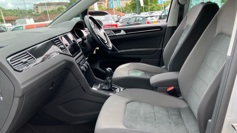 Volkswagen Golf SV 1.5 TSI EVO 130 GT 5dr Petrol Hatchback - Image 35