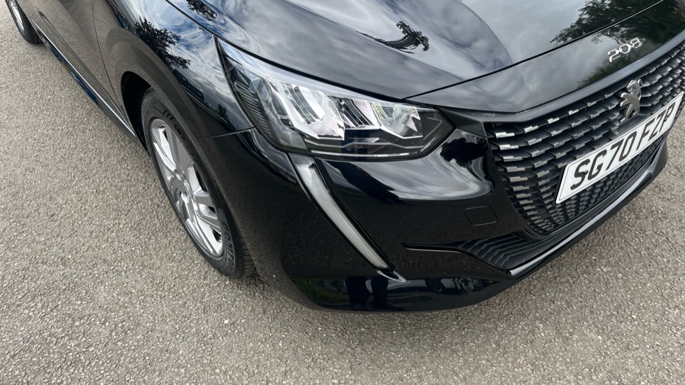 Peugeot 208 1.2 PureTech 100 Active 5dr Petrol Hatchback - Image 45