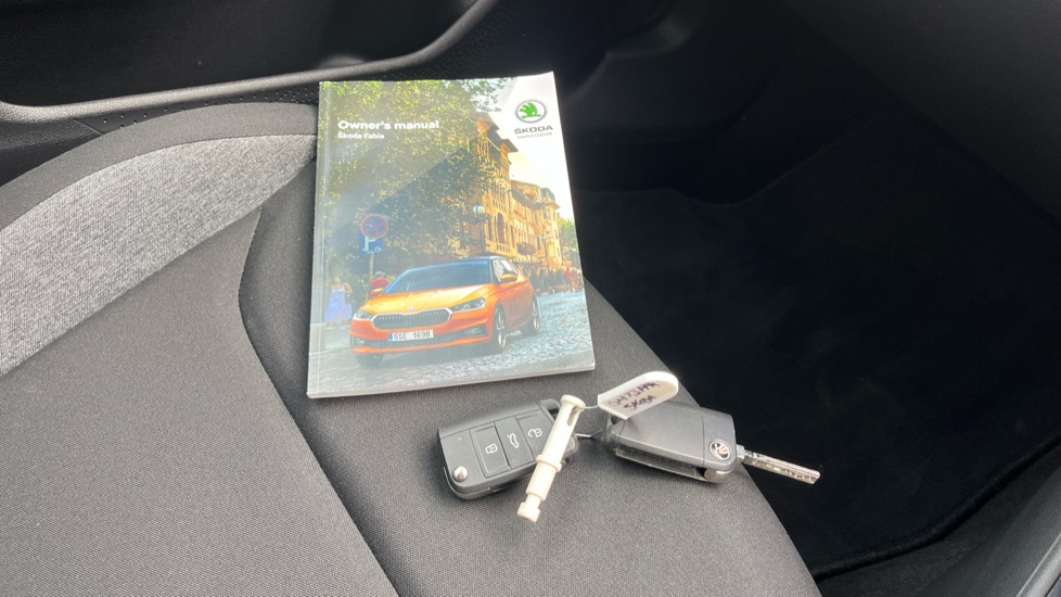 Skoda Fabia 1.0 TSI SE Comfort 5dr Petrol Hatchback - Image 19