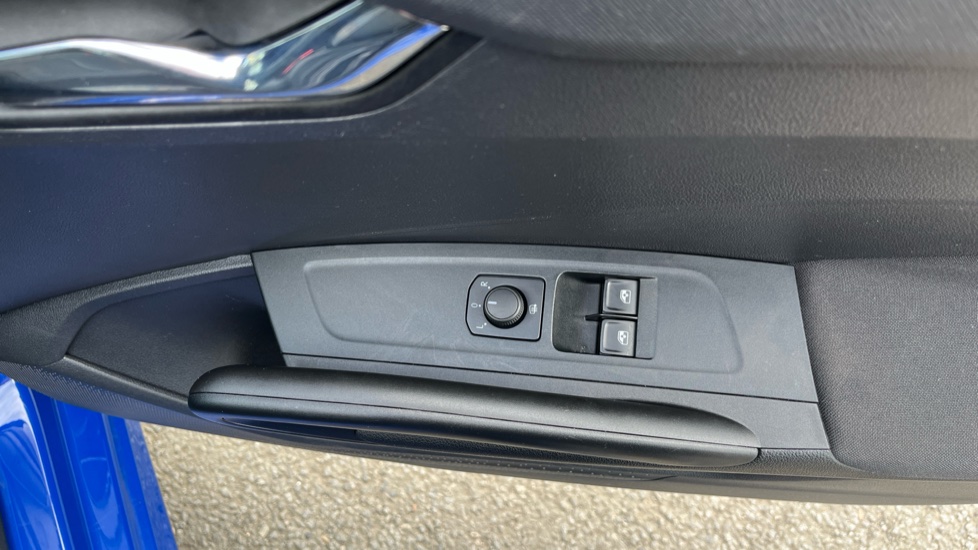 Skoda Fabia 1.0 TSI SE Comfort 5dr Petrol Hatchback - Image 27