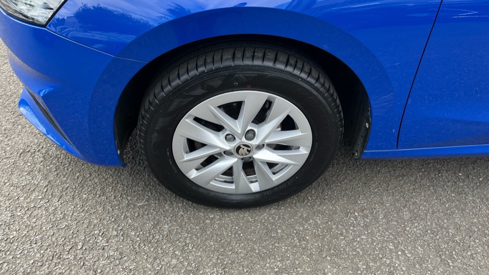 Skoda Fabia 1.0 TSI SE Comfort 5dr Petrol Hatchback - Image 31