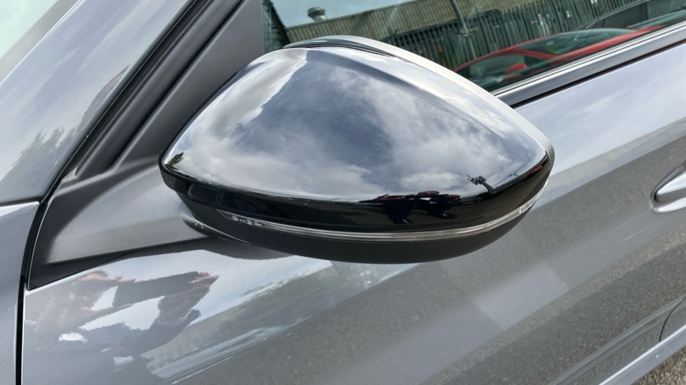 Peugeot 208 100kW GT 50kWh 5dr Auto Electric Hatchback - Image 32