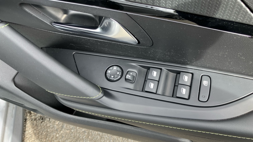 Peugeot 208 100kW GT 50kWh 5dr Auto Electric Hatchback - Image 45
