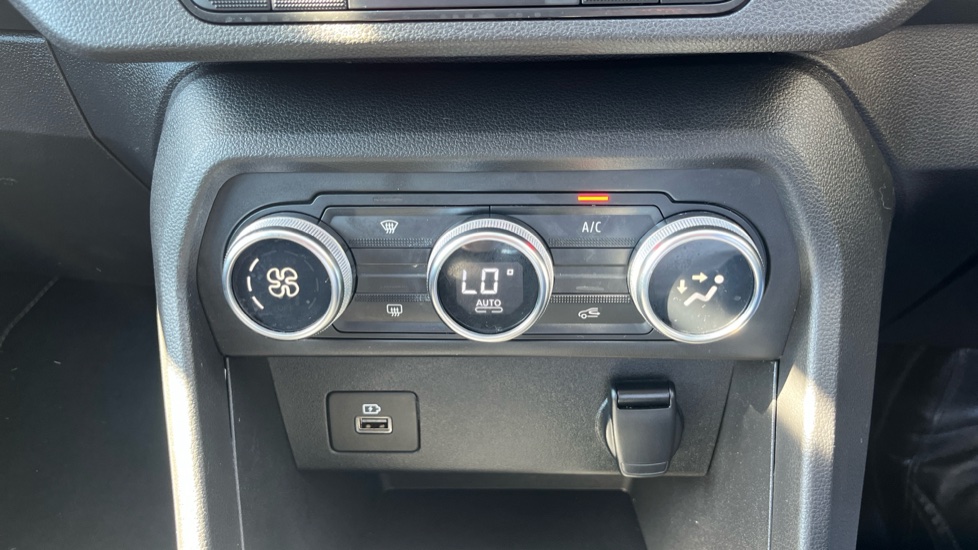 Dacia Sandero Stepway 1.0 TCe Prestige 5dr Petrol Hatchback - Image 22