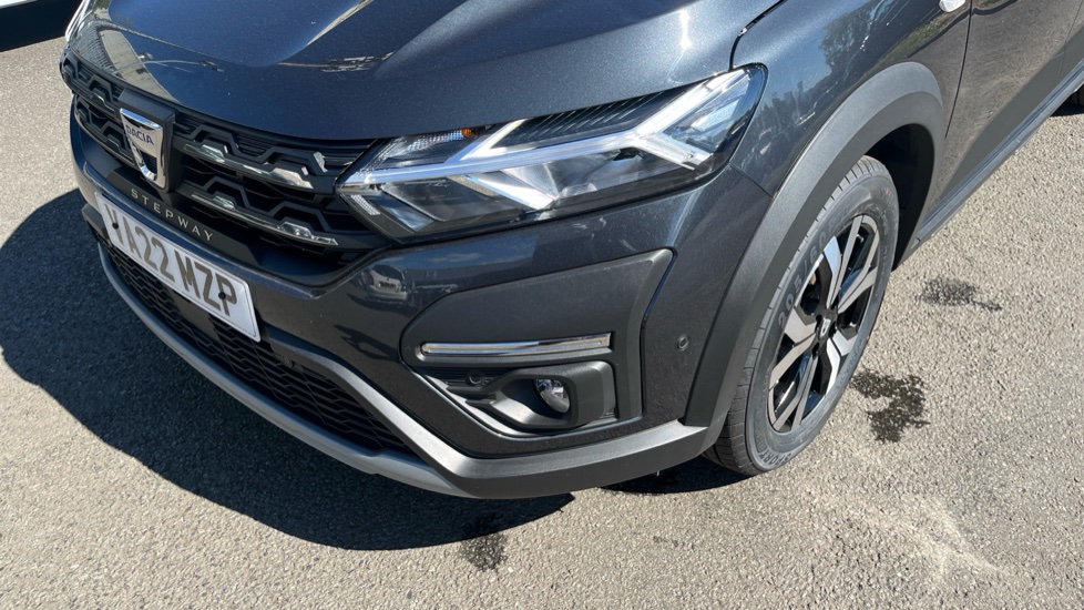 Dacia Sandero Stepway 1.0 TCe Prestige 5dr Petrol Hatchback - Image 32