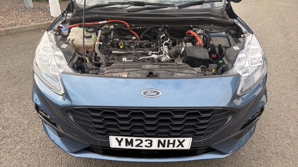 Ford Kuga 2.5 FHEV ST-Line X Edition 5dr CVT Hybrid Estate - Image 8