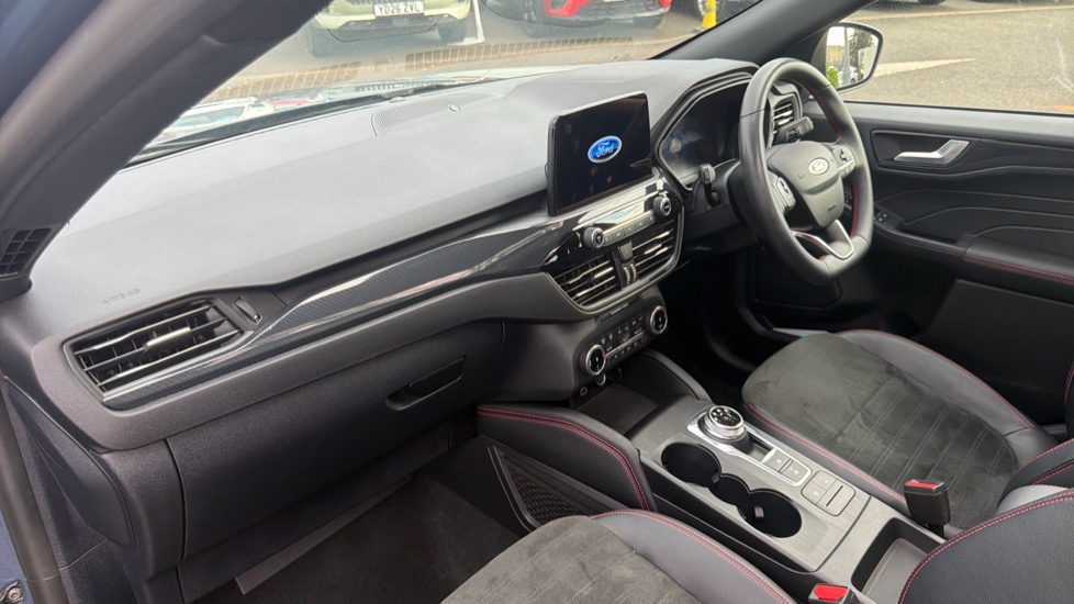 Ford Kuga 2.5 FHEV ST-Line X Edition 5dr CVT Hybrid Estate - Image 9