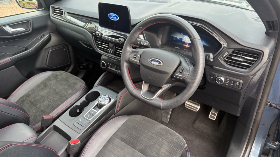 Ford Kuga 2.5 FHEV ST-Line X Edition 5dr CVT Hybrid Estate - Image 11