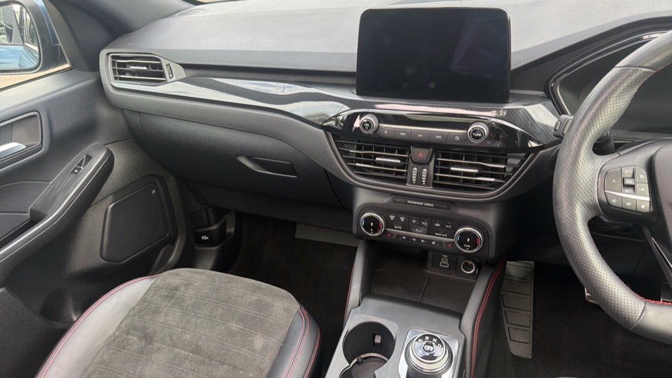 Ford Kuga 2.5 FHEV ST-Line X Edition 5dr CVT Hybrid Estate - Image 14