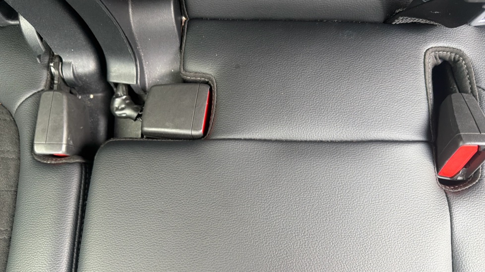 Ford Kuga 2.5 FHEV ST-Line X Edition 5dr CVT Hybrid Estate - Image 17