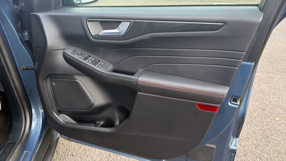 Ford Kuga 2.5 FHEV ST-Line X Edition 5dr CVT Hybrid Estate - Image 21