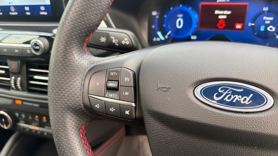 Ford Kuga 2.5 FHEV ST-Line X Edition 5dr CVT Hybrid Estate - Image 29