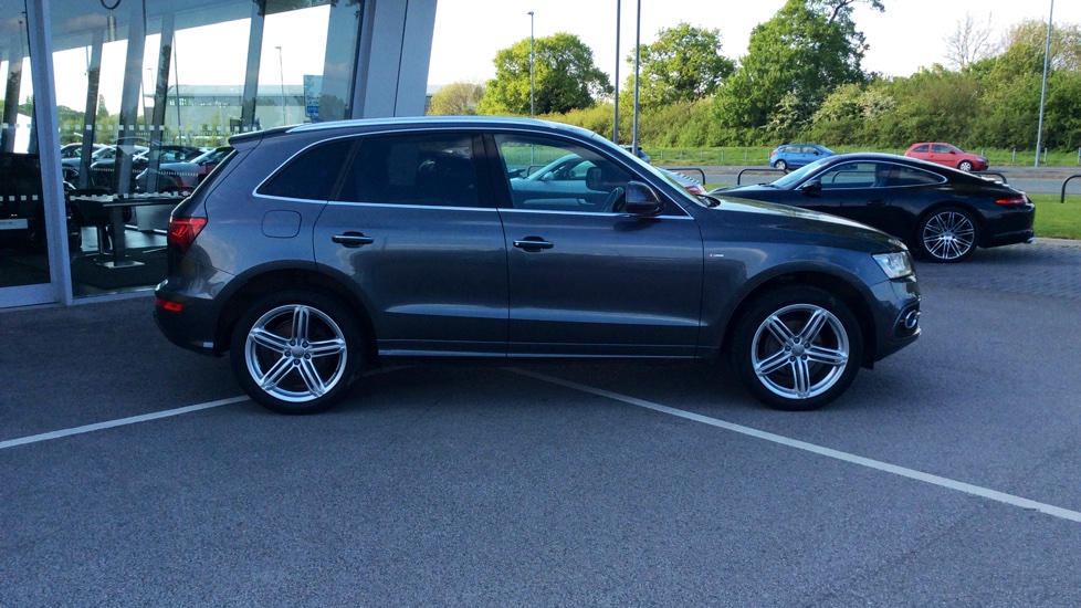 Dark Grey Audi Q5
