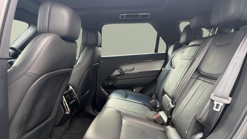 Land Rover Range Rover Sport 3.0 P440e Dynamic SE 5dr Auto Estate - Image 4