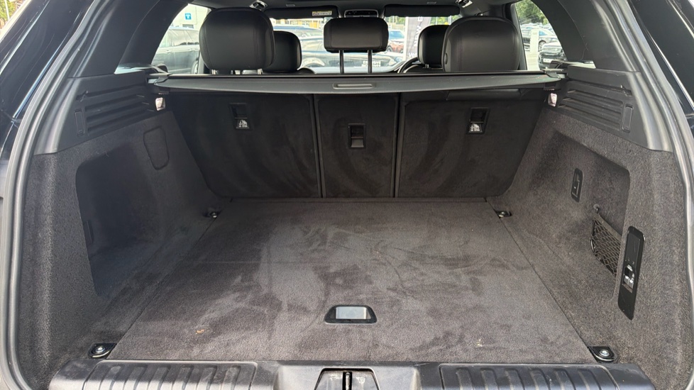 Land Rover Range Rover Sport 3.0 P440e Dynamic SE 5dr Auto Estate - Image 10