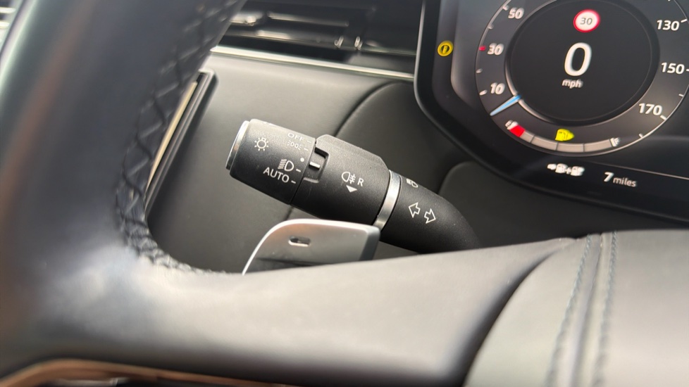 Land Rover Range Rover Sport 3.0 P440e Dynamic SE 5dr Auto Estate - Image 34