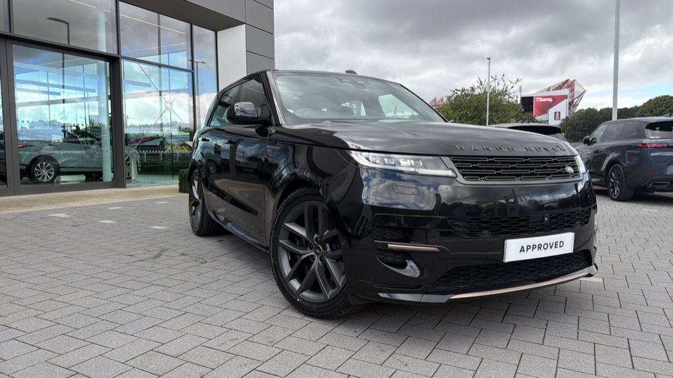 Land Rover Range Rover Sport 3.0 P440e Dynamic SE 5dr Auto Estate - Image 37
