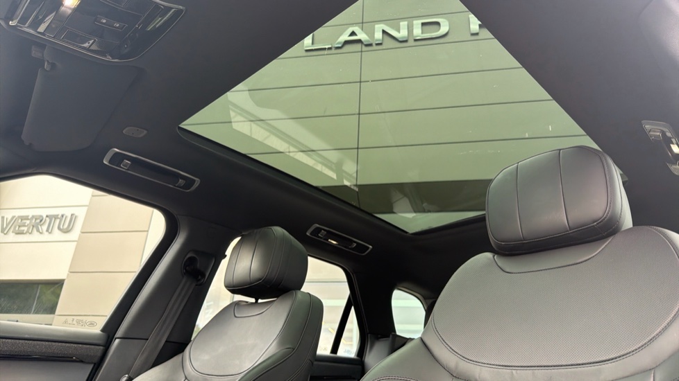 Land Rover Range Rover Sport 3.0 P440e Dynamic SE 5dr Auto Estate - Image 38