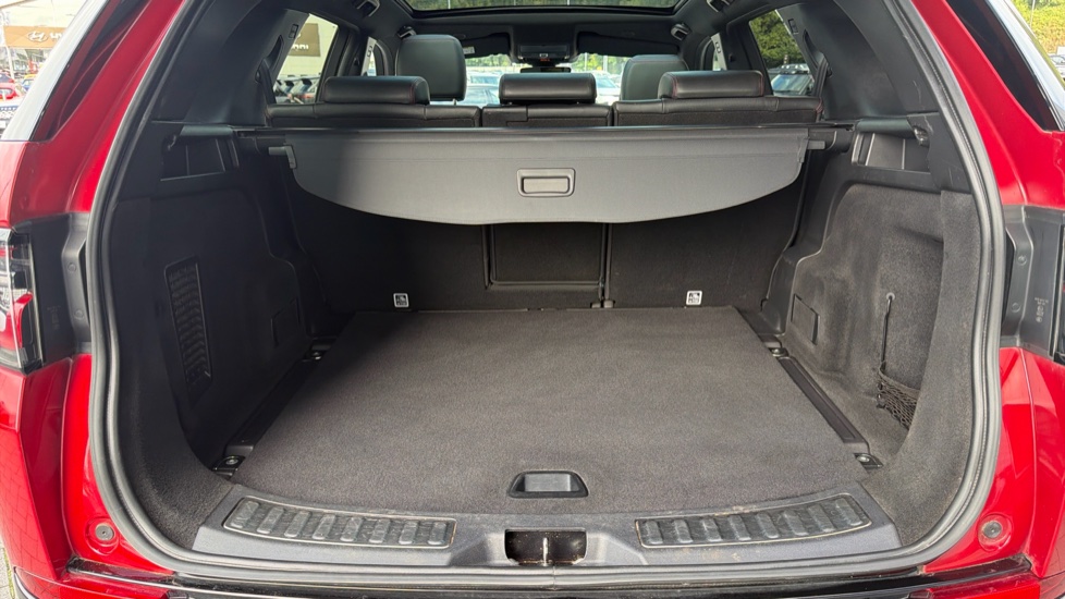 Land Rover Discovery Sport 1.5 P300e R-Dynamic HSE 5dr Auto [5 Seat] Station Wagon - Image 10