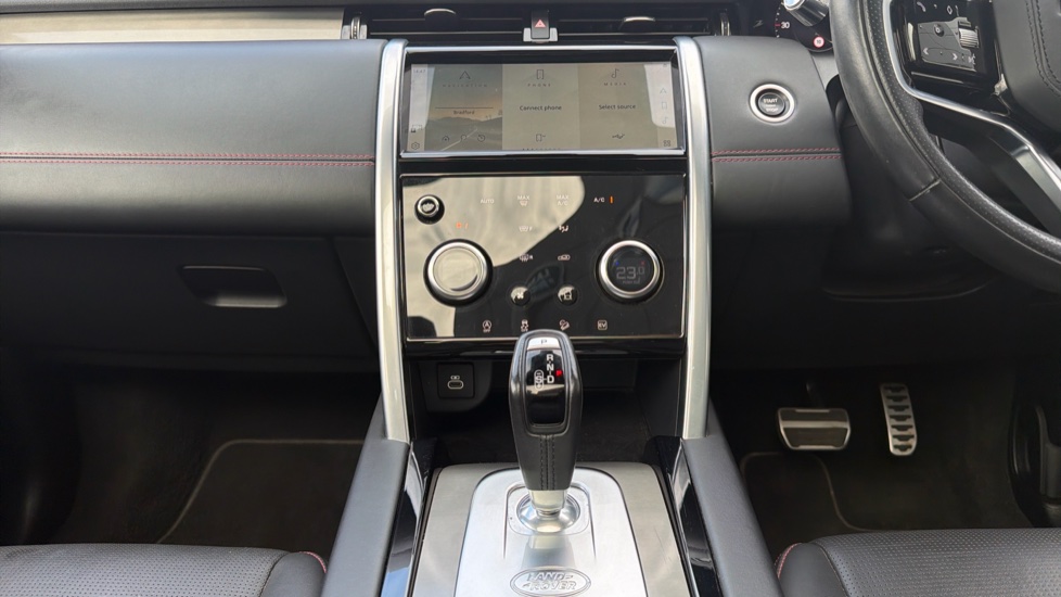 Land Rover Discovery Sport 1.5 P300e R-Dynamic HSE 5dr Auto [5 Seat] Station Wagon - Image 14