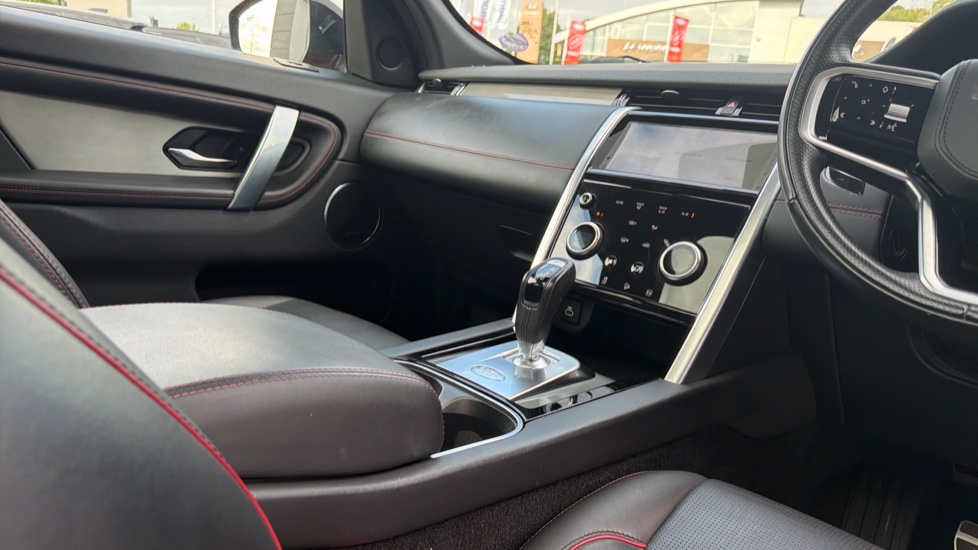 Land Rover Discovery Sport 1.5 P300e R-Dynamic HSE 5dr Auto [5 Seat] Station Wagon - Image 25