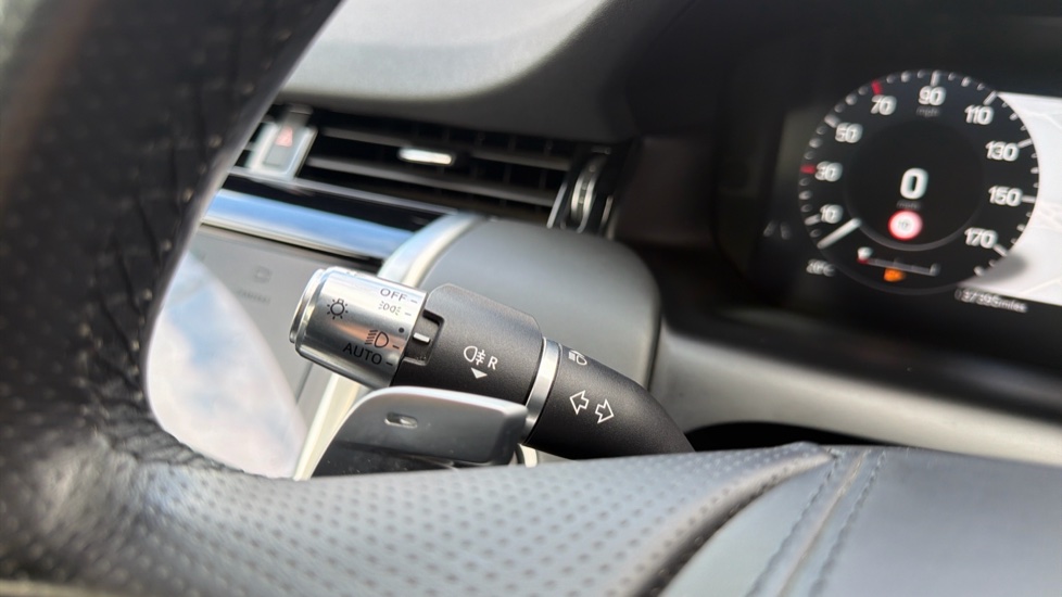 Land Rover Discovery Sport 1.5 P300e R-Dynamic HSE 5dr Auto [5 Seat] Station Wagon - Image 32