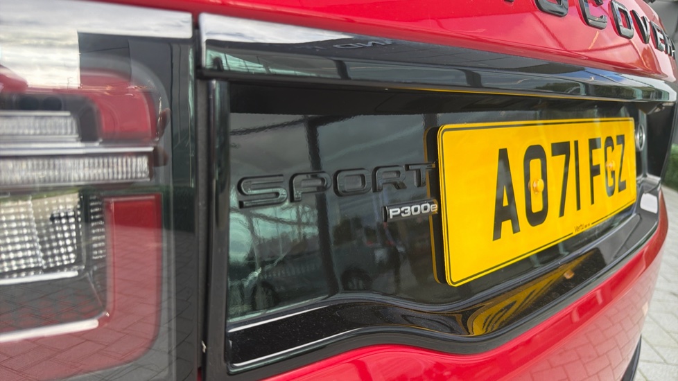 Land Rover Discovery Sport 1.5 P300e R-Dynamic HSE 5dr Auto [5 Seat] Station Wagon - Image 35