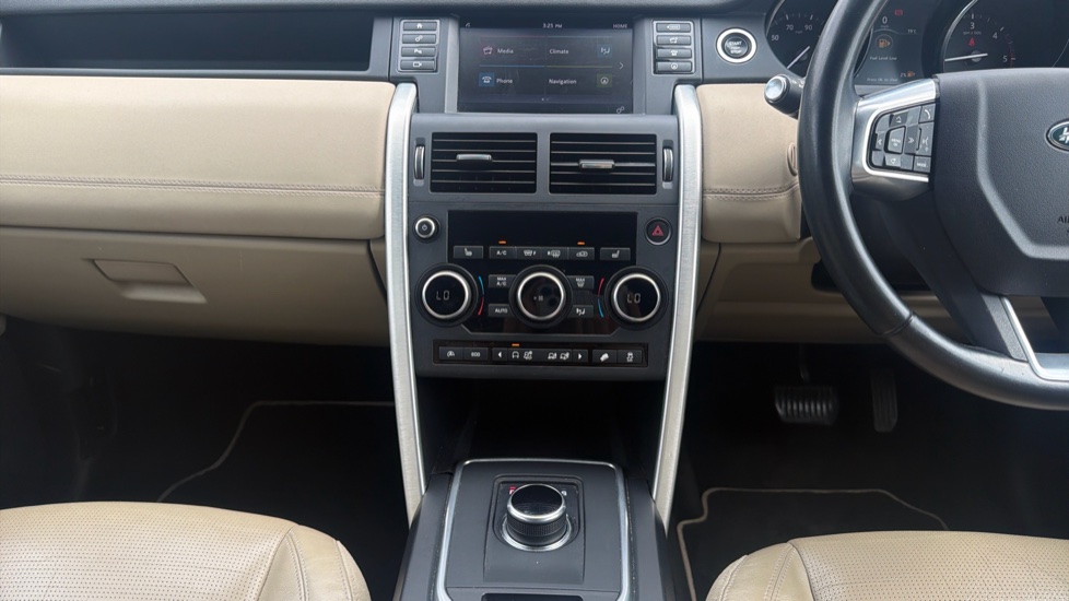 Land Rover Discovery Sport 2.0 TD4 180 HSE 5dr Auto Diesel Station Wagon - Image 14