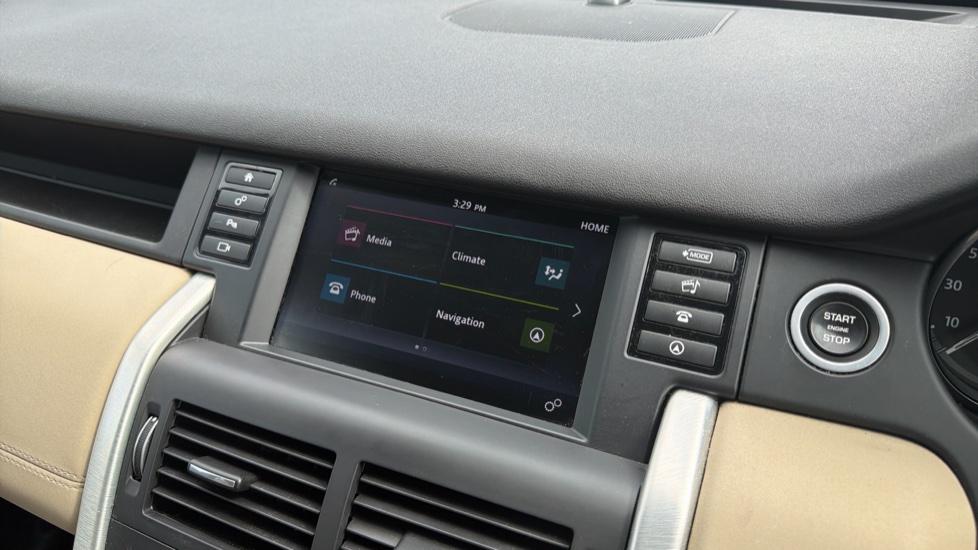 Land Rover Discovery Sport 2.0 TD4 180 HSE 5dr Auto Diesel Station Wagon - Image 39