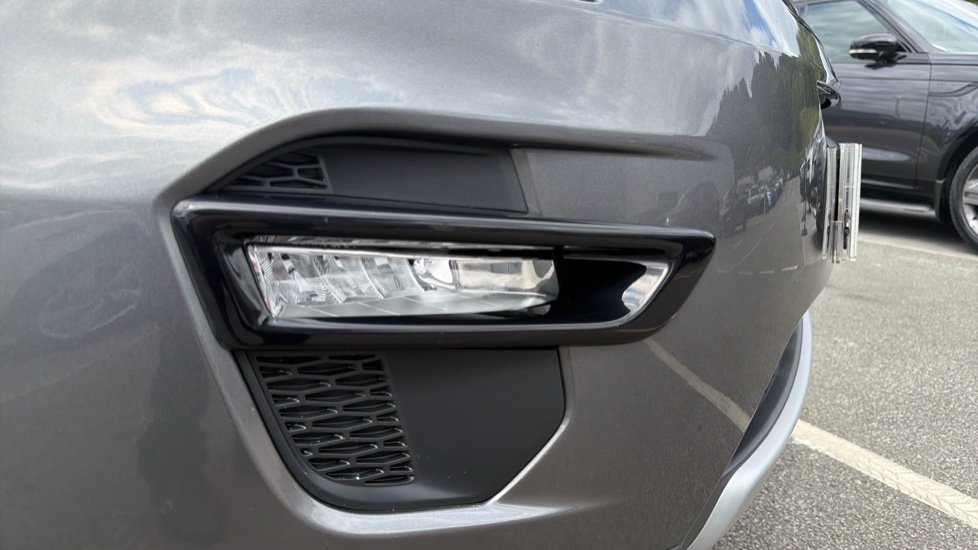Land Rover Discovery Sport 2.0 TD4 180 HSE 5dr Auto Diesel Station Wagon - Image 44