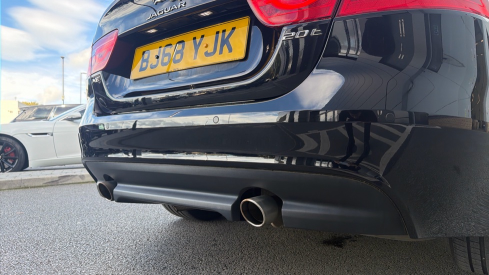 Jaguar XE 2.0 Ingenium R-Sport 4dr Auto Petrol Saloon - Image 22