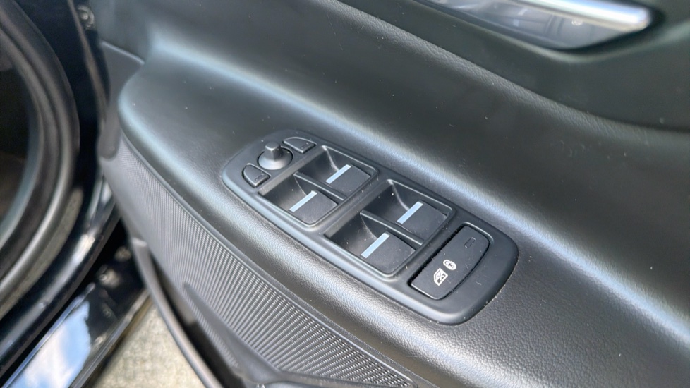 Jaguar XE 2.0 Ingenium R-Sport 4dr Auto Petrol Saloon - Image 23